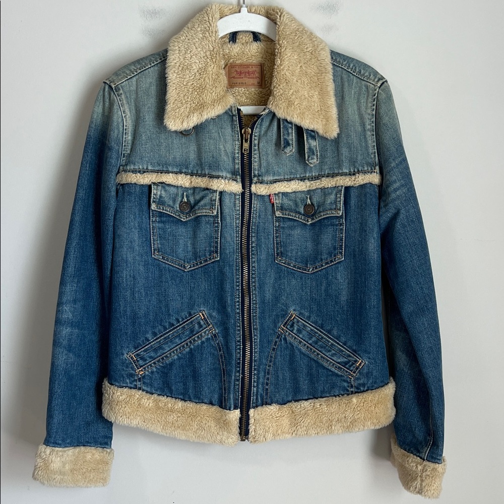 Vintage Levi's Women's Sherpa Trucker Denim Jacket‎ Y2K high neck Women's Medium